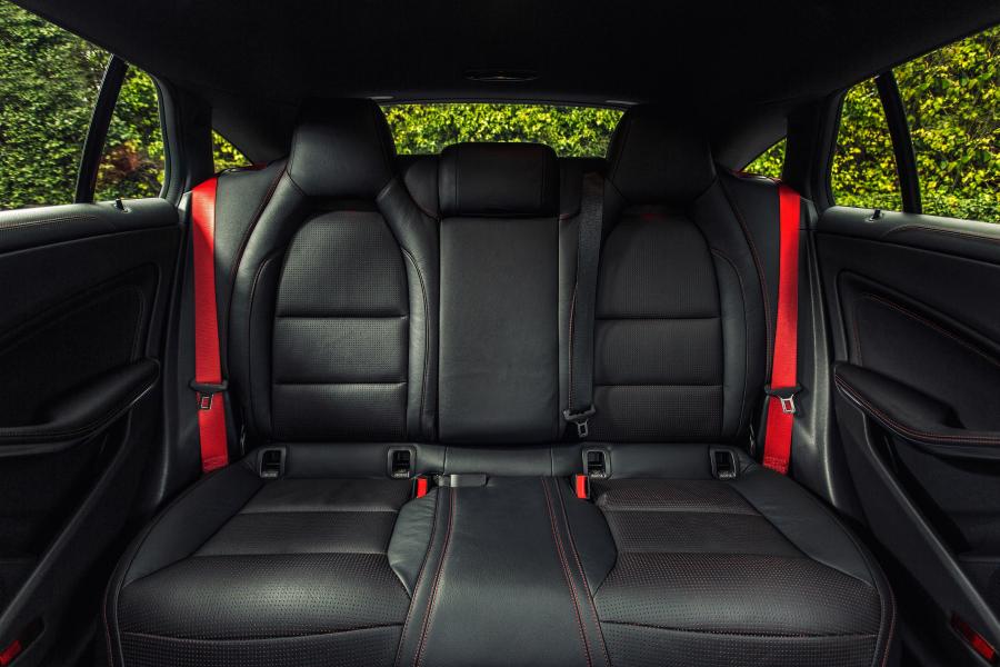  Mercedes-AMG CLA45 Shooting Brake 2015 года  (UK) (фото 29 из 30)